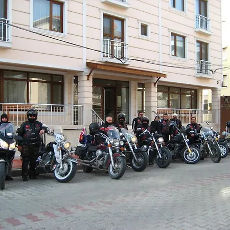 Akar Guest house *